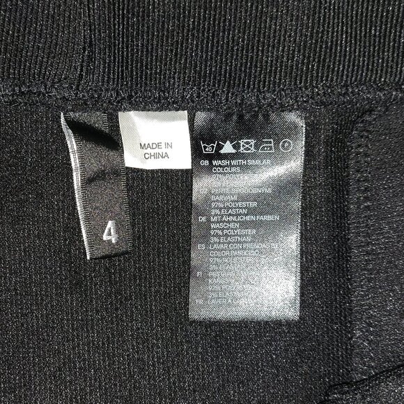 🌸S Black Women's Skirt🌸 - Picture 3 of 3